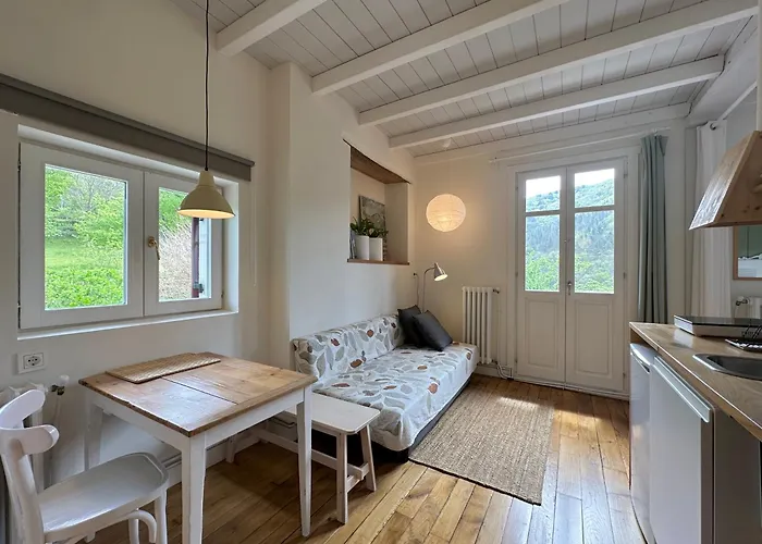 Rurales Aginaga 3* Irun