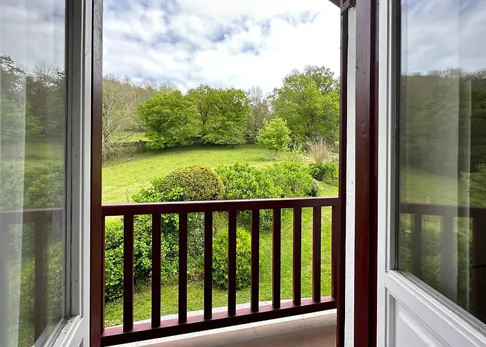 Rurales Aginaga Aparthotel