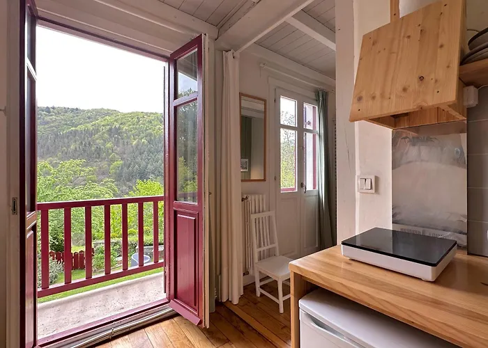 Aparthotel Rurales Aginaga Irun