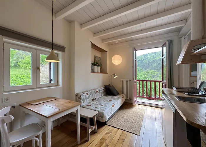 Rurales Aginaga 3* Irun