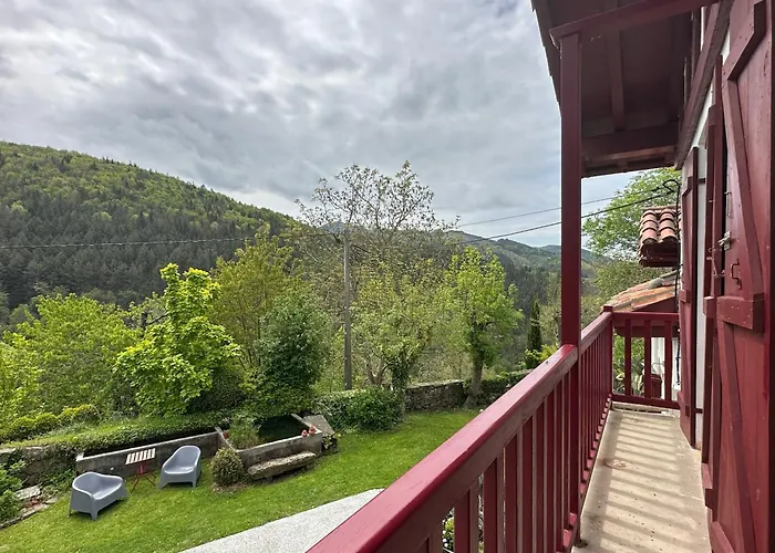 Rurales Aginaga Aparthotel 3*