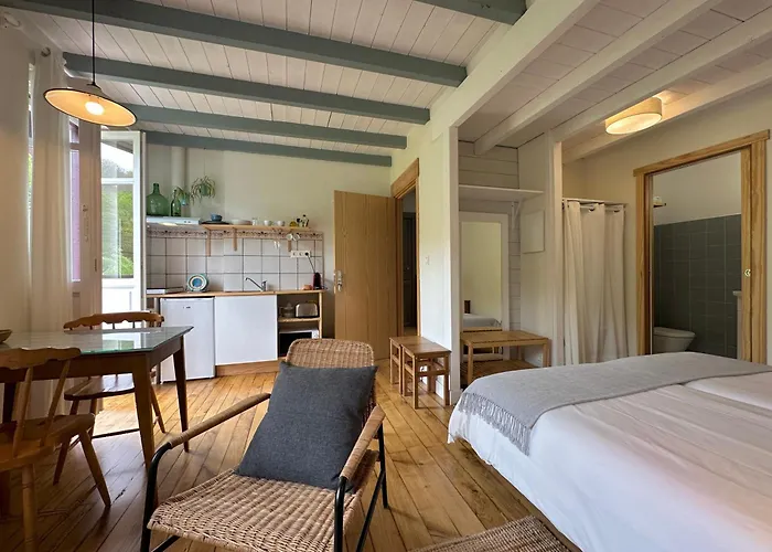 Rurales Aginaga 3* Irun