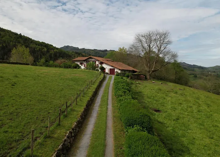 Aparthotel Rurales Aginaga Irun